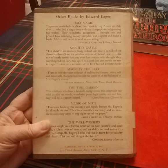 Seven-Day Magic Book by Edward Eager - Picture 2 of 3